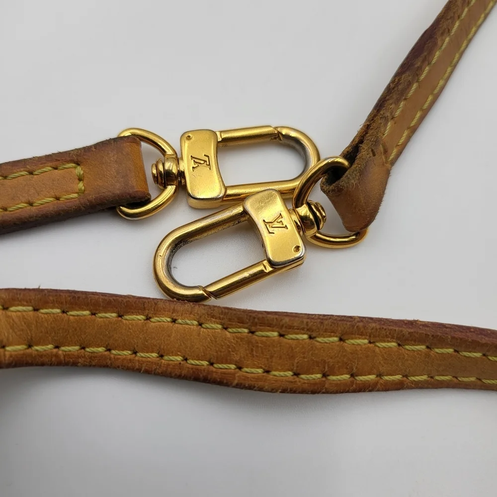 LOUIS VUITTON Eva Monogram Leather Pochette Bag..Authentic..